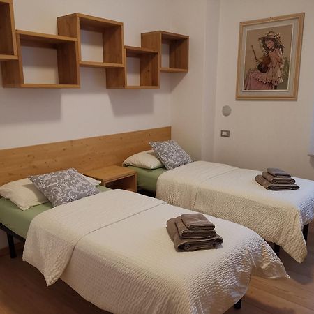 Appartamenti Casa Prandel Levico Terme Rum bild
