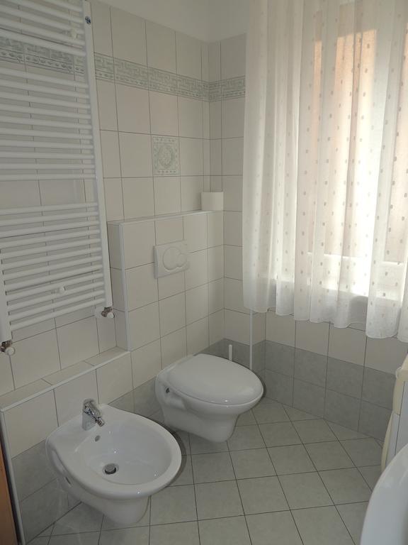 Appartamenti Casa Prandel Levico Terme Rum bild